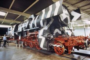 Sinsheim. Militärhistorische Abteilung. Kriegslok der Baureihe 52