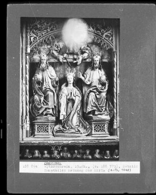 Altarschrein mit Marienkrönung