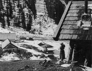 Karwendel. Blick von der Eppzirler Alm ins Gießenbachtal
