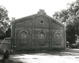 Wurzen, Dr.-Rudolf-Friedrichs-Straße 29. Turnhalle (um 1900). Giebelseite