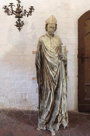 Überlebensgroße Bischofsfigur