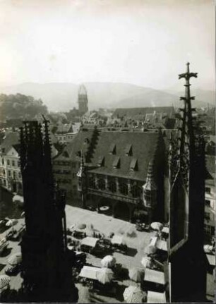 Historisches Kaufhaus und Münsterplatz
