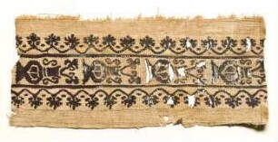 Fragment eines Leinengewebes mit einem Zierstreifen