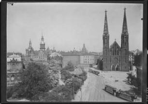 Dresden, Residenzschloß und Sophienkirche : Dresden-Altstadt. Blick vom Hotel Weber am Postplatz nach Osten zu Zwinger, Residenzschloß, Taschenbergpalais und Sophienkirche