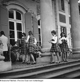 Sommerfesttage (im Zwinger, in Pillnitz und in der Jungen Garde)