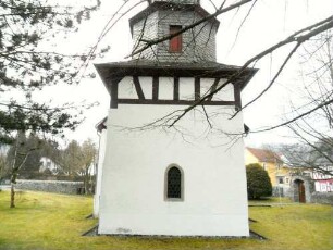 Kirche von Osten-Ansicht über Romanischen Turmchor mit Fachwerkaufsatz von 1734-achteckiger Aufsatz im 19 Jh aufgebracht