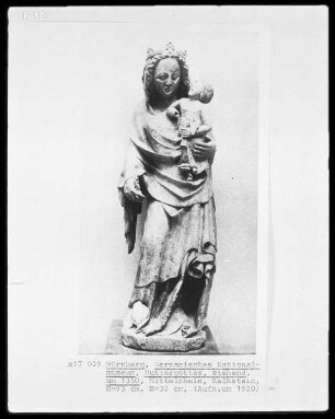 Stehende Muttergottes