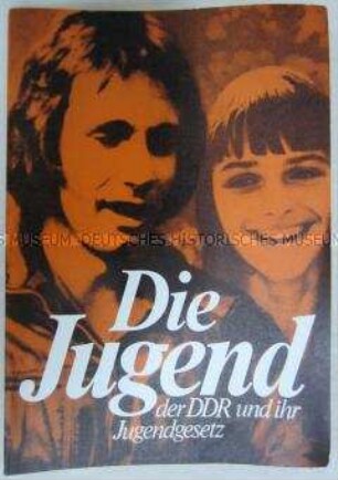 Informationsschrift über das Jugendgesetz der DDR