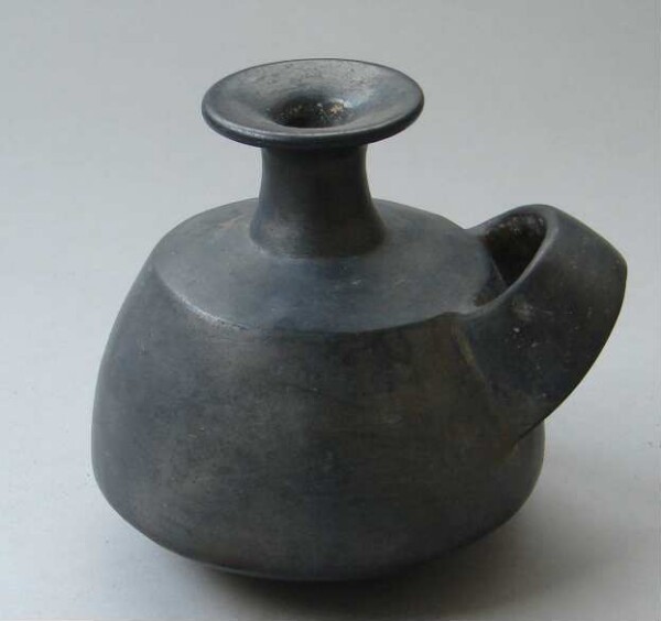 Clay vessel