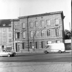 Berlin-Schöneweide, Grünauer Straße 1. Verwaltungsgebäude (Sitz der BARMER-Krankenkasse). Straßenansicht von Süden