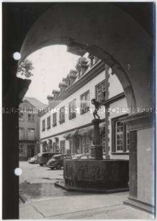 Koblenz, Rathaus und Schängelbrunnen