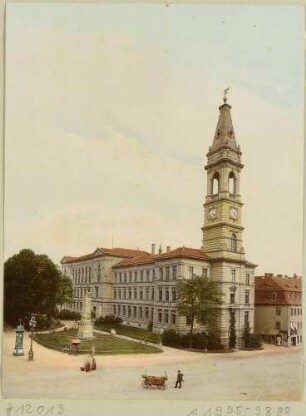 Das Johanneum in Zittau in Sachsen am Theaterring (Bau 1869 bis 1871), mit dem 56 m hohen Glockenturm Gymnasium und Realgymnasium, heute Christian-Weise-Gymnasium