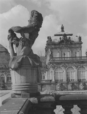 Allegorie des Herbstes : Dresden. Zwinger. Allegorie des Herbstes aus Wiederau (Kopie nach Original 1724; B. Permoser)