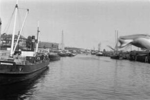 Kaliningrader Seeschifffahrtskanal : Schiffe auf dem Kaliningrader Seeschifffahrtskanal.