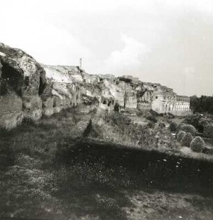 Pompeji. Mehrgeschossige Häuser am Südhang der Stadt