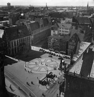 Bremen. Blick von einem erhöhten Standpunkt aus auf den Markt
