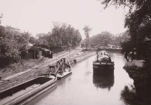 Gleiwitz, Kanal : Gleiwitz (Gliwice/Polen). Lastkähne und Schwimmbagger auf dem Klodnitzkanal