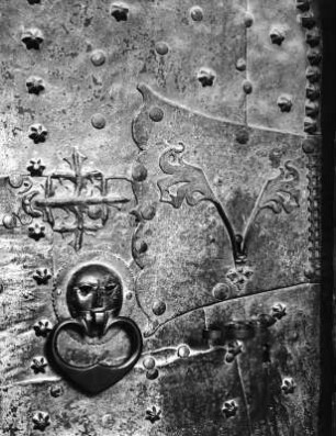 Bronzetür : Bronzetür. Detail mit Handhab und Beschlägen. Gurk, Pfarr- und Ehemalige Domkirche Mariae Himmelfahrt
