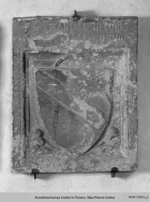 Grabstein für Ricco del Cantore mit Wappen