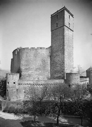 Burg Guttenberg — Bergfried