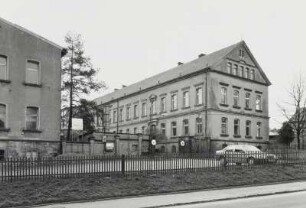 Neugersdorf, Fabrikgebäude : Neugersdorf. Fabrikgebäude (um 1880), Haupstraße 59. Straßenansicht