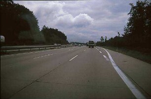 Vor Einfahrt Nebenfahrbahn West (in Richtung München)