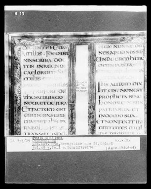Evangeliar aus Saint-Médard in Soisson — Evangeliar aus Saint-Médard in Soisson, Folio 43Textblatt