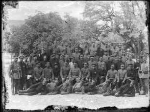 Gruppenbild mit russischen Kriegsgefangenen