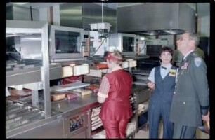 Fotografie: Eröffnung einer Burger King Filiale an der Truman Plaza in Berlin-Dahlem