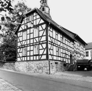 Ehem. Pfarrhäuser; Rosbach vor der Höhe, Kirchstraße 1