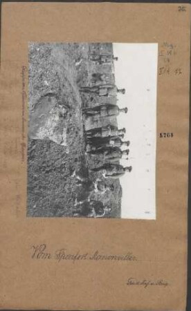 Gruppe von Offizieren im Inneren des Sperrforts