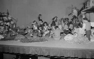 Szenenbilder eines Ballettabends mit den Ballettstücken "Goya-Suite", "Der Dreispitz" von Manuel de Falla und "Spanische Tänze" an der Komischen Oper Berlin : Szenenbild