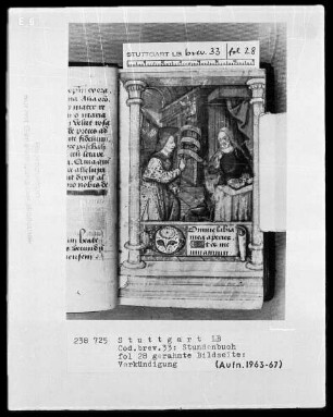 Lateinisch-französisches Stundenbuch — Verkündigung mit Textanfang in einer Kartusche, Folio 28recto