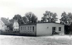Gebäude in Rodewitz/Spree : Bauwesen - Wohnung, Exterieur. Ort: Rozwodecy / Rodewitz/Spree. Hort und altes Wohnhaus.
