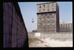 Grenze Lindenstr. 29.4.75.