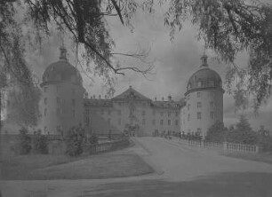 Moritzburg. Südliche Auffahrt des Schlosses