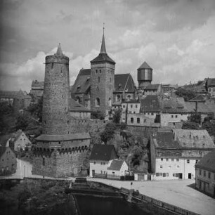 Blick auf die Stadt Bautzen. : Pohlad na město Budyšin.
