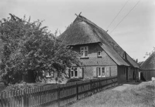 Althagen, Bauernhaus : Althagen. Blick in einen Bauernhof, Hufe 10. Hofansicht