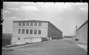 Warburg: Konservenfabrik, Fabrikstraße mit Laderampe