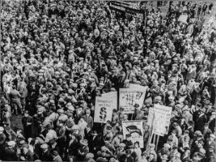 Arbeiterdemonstration gegen die Erwerbslosigkeit in Dresden-Neustadt, Kaiser-Wilhelm-Platz