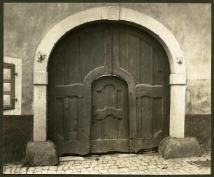 Haus 70, Tor mit Schlußstein 1796