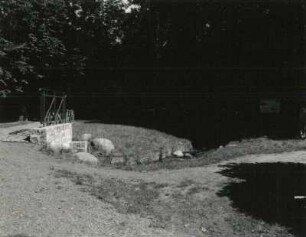 Uhyst. Volkspark, Schloßstraße (um 1955 Neugestaltung). Schleifmühlenwehr der Spree mit Fischtreppe