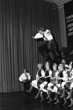 Freiburg: Stadthalle; Europafestival, ungarische Tanzgruppe