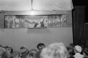 Volksfest in Karlshorst : Puppentheater