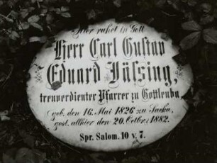 Grabmal für die Pfarrer Carl G. E. Jässing