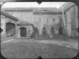 Zittau, Klosterstraße 3. Ehem. Franziskanerkloster. Petri-Pauli-Kirche (Baubeginn 1244) und Heffterbau (1652-1662). Hofansicht
