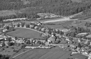 Hinterzarten: Ortsbild von Westen, mit Kirche