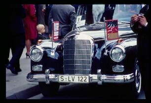 Staatskarosse/links kleiner Junge