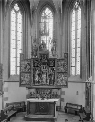 Hochaltar mit Szenen aus dem Marienleben, den vier Kirchenväter und den Evangelisten