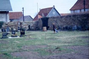 Friedhof und Kirchhofsmauer